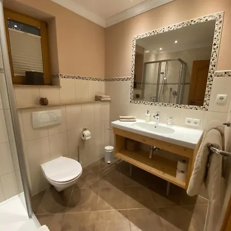 B&B Gaestehaus Grauss 티어제