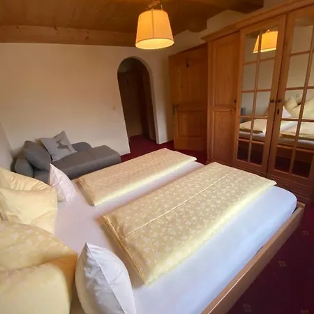 فندق مبيت وإفطار Gaestehaus Grauss 3*