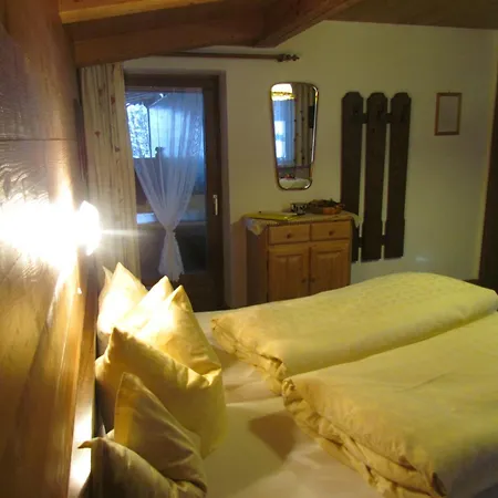 Gaestehaus Grauss 3* تيرسي