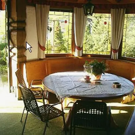 Nocleg ze śniadaniem Gaestehaus Grauss 3*