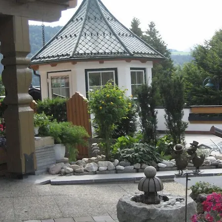 B&B Gaestehaus Grauss 티어제