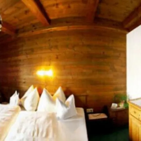 Gaestehaus Grauss B&B 티어제