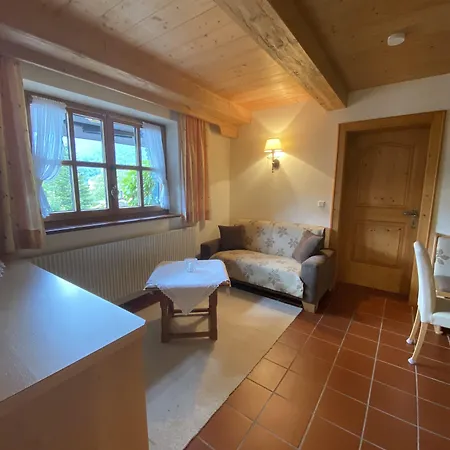 Gaestehaus Grauss 3* 티어제