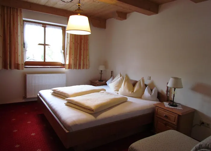 Bed & Breakfast Gaestehaus Grauss 3*
