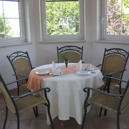 Gaestehaus Grauss Bed & Breakfast