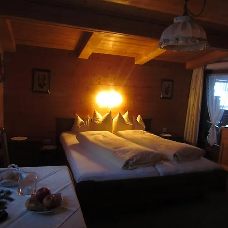 فندق مبيت وإفطار Gaestehaus Grauss