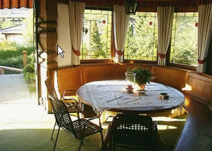 Bed and Breakfast Gaestehaus Grauss 3*