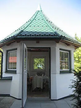 Gaestehaus Grauss Bed and Breakfast